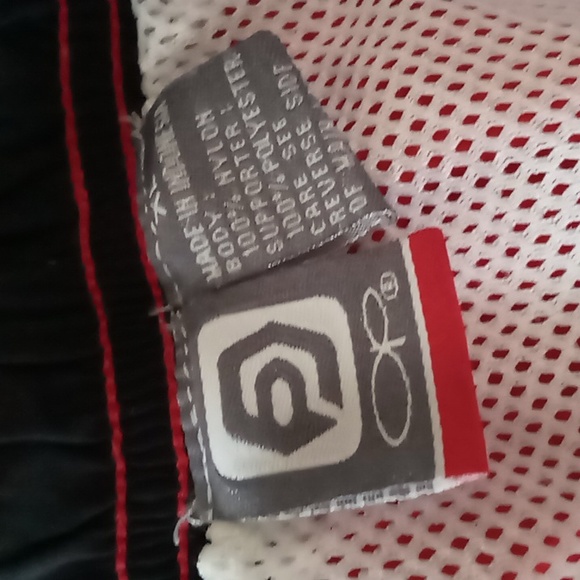 Ocean Pacific BNWOT VINTAGE MENS RED W WHITE TRIM BOARD SHORTS SZ XL - Picture 9 of 9